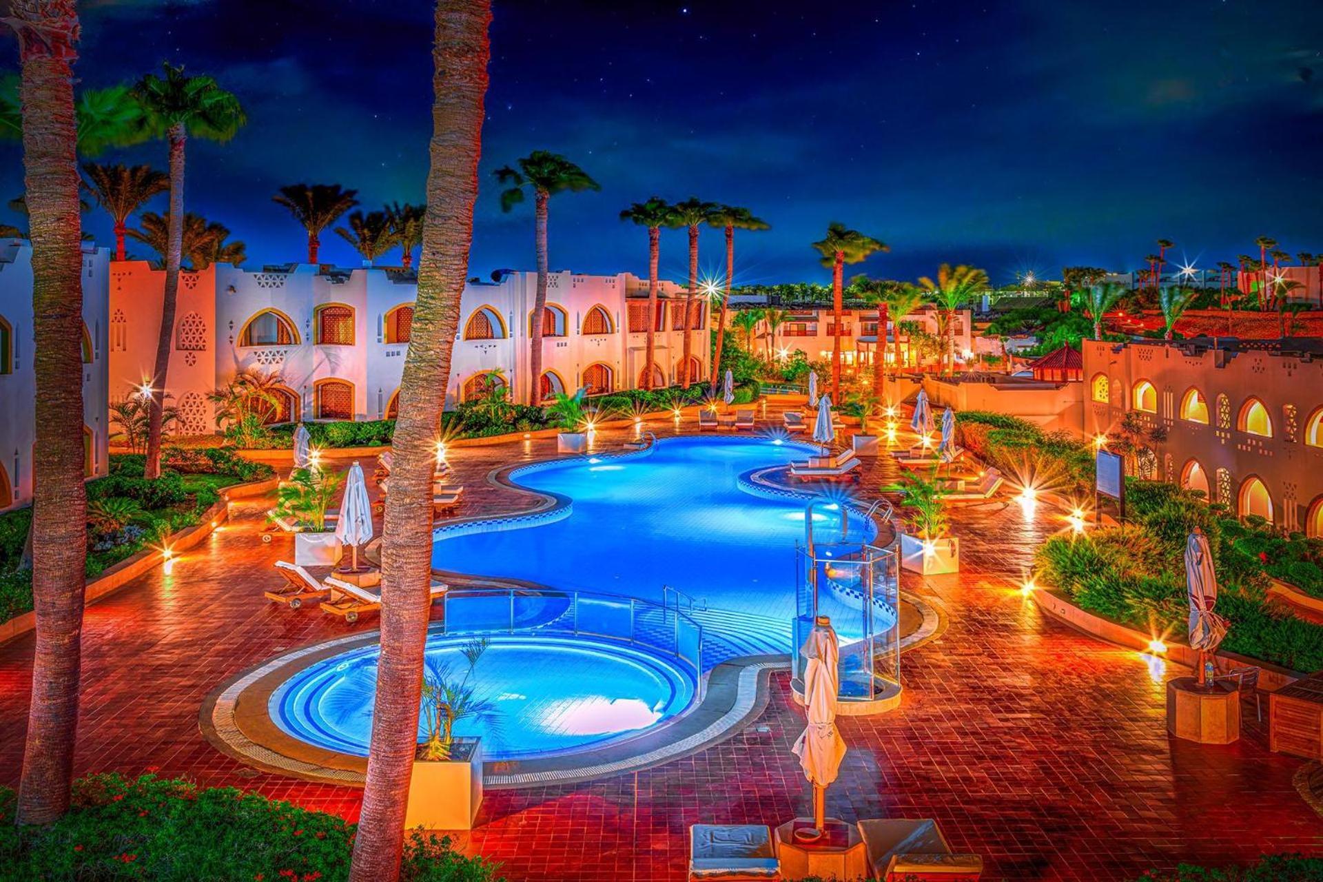 Domina Coral Bay Resort, Diving , Spa & Casino Sarm es-Sejk Kültér fotó Hilton Luxor Resort